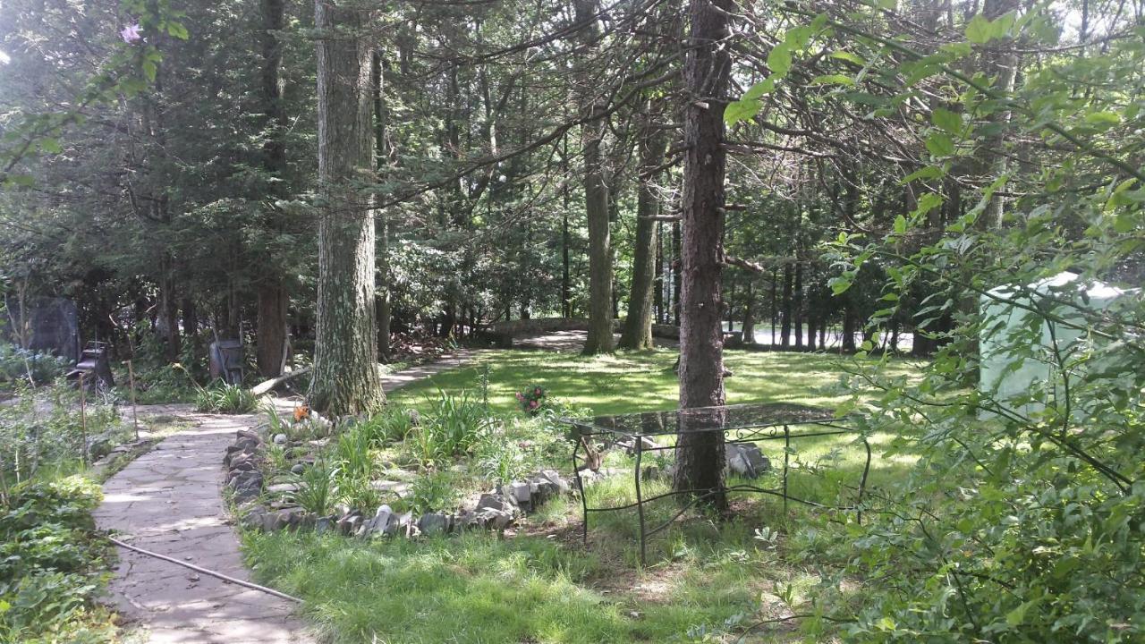 Maurrocks - A Pocono Mountains B&B Mount Pocono Bagian luar foto